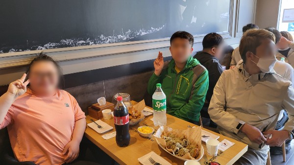 치킨지역사회 조별사진.jpg