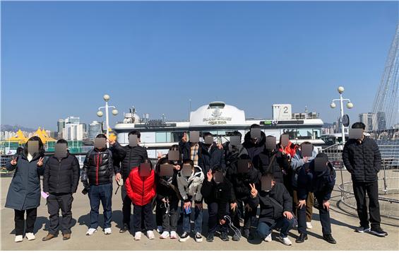 2gathering1.jpg