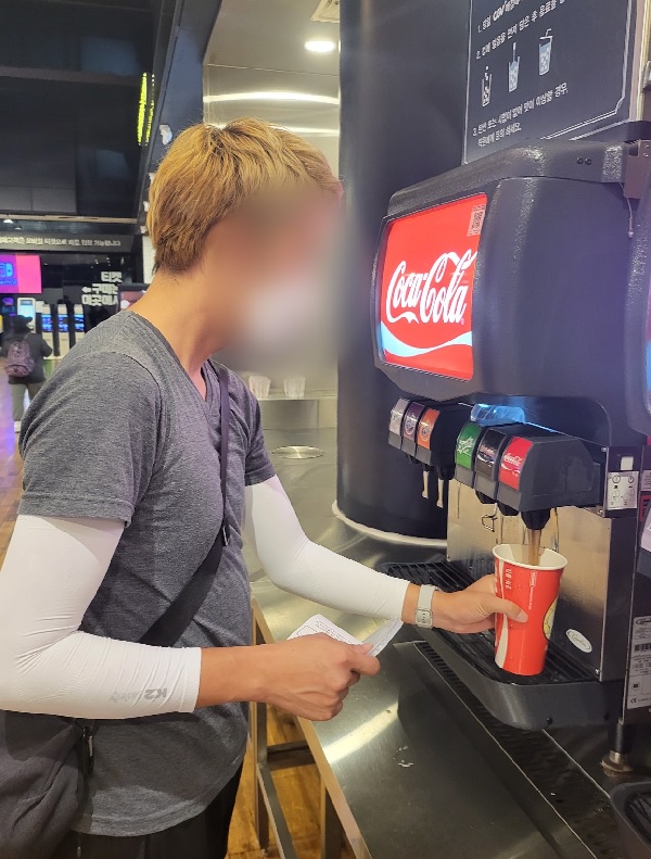 영화관 지역사회 사진2.jpg