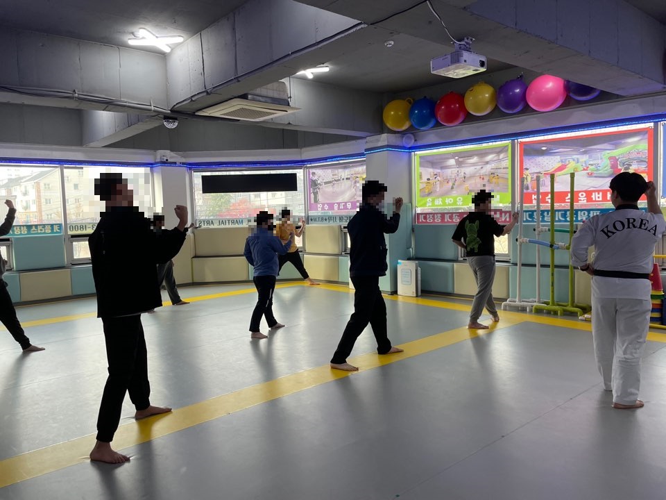 남동아카데미 태권도.jpg