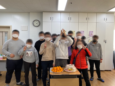 [늘푸른동산] 12월 이용인 생일파티