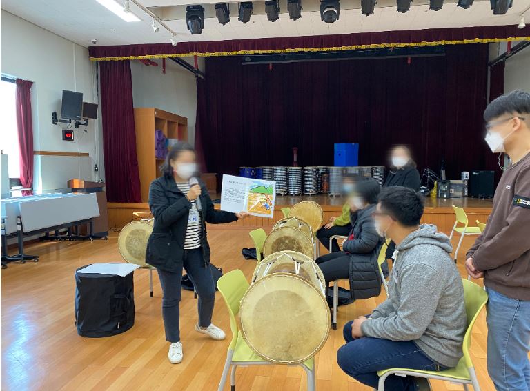 [늘푸른동산] 문화예술 지원사업 '국악 프로그램 '진행