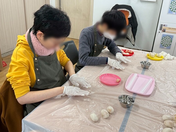 [늘푸른동산] 3월 요리공예 '초밥모양 떡 만들기'