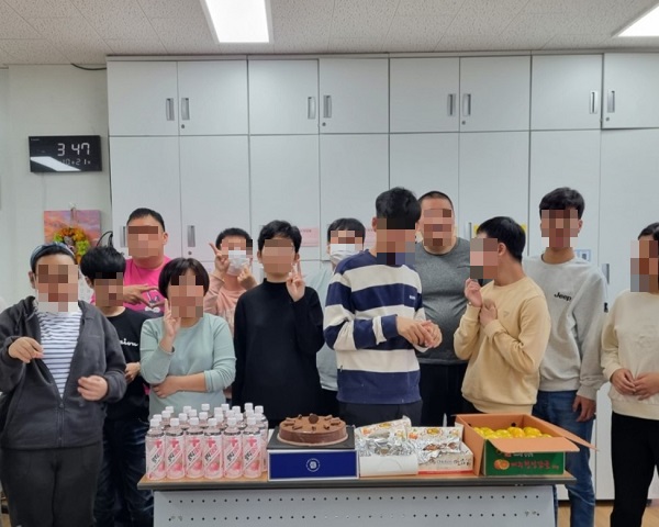 10-21-29생파2.jpg