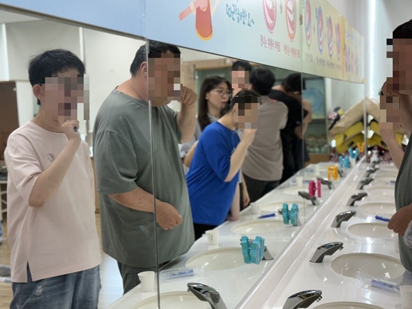 [늘푸른동산] 이용인 구강교육 및 검진