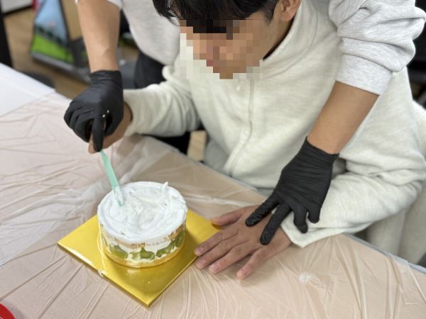 [늘푸른동산] 12월 공예활동 '크리스마스 케이크 만들기'