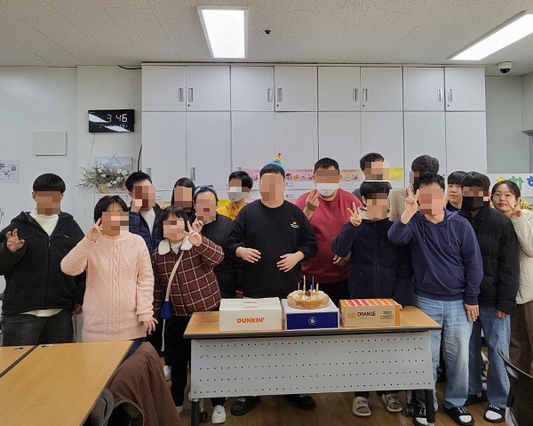 [늘푸른동산] 이용인 생일파티